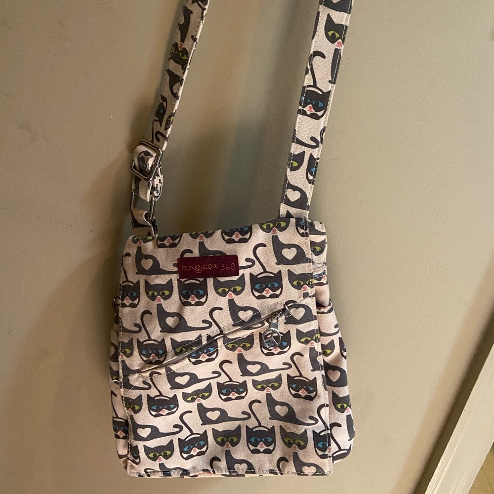 Bungalow 360 crossbody